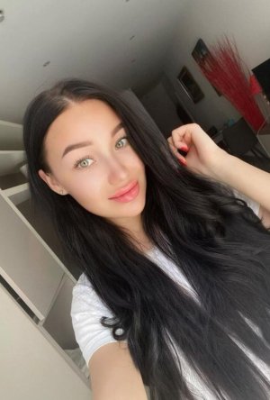 Kira – Sexdating, Sex Hrvatska, Gole Hrvatice – Pula